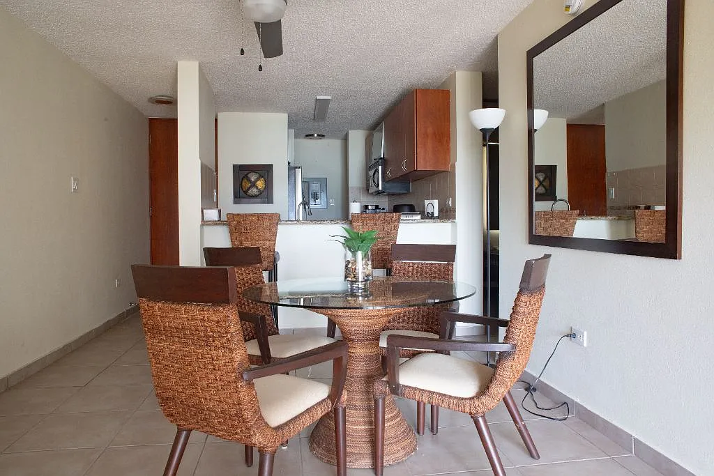 2 bed, 2.0 bath, $2,100 — Photo 4