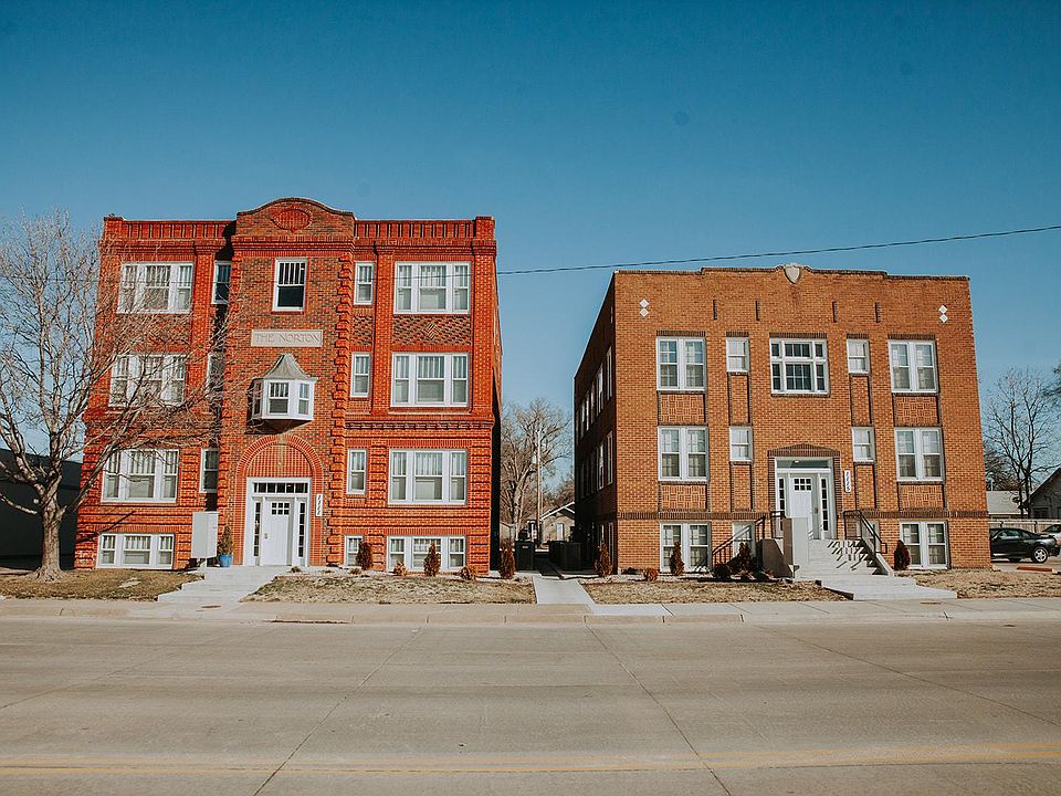 1st image of 1111 E Iron Ave #1