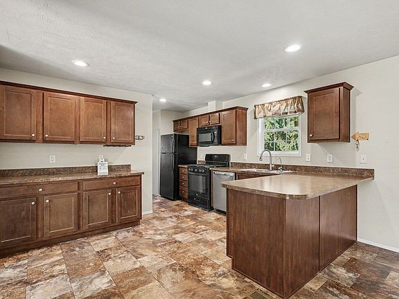 5th image of 5086 Matterhorn Ln