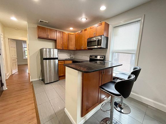 4th image of 211 S 45th St #3A