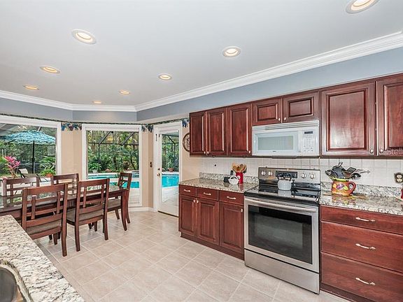 5th image of 15901 Country Farm Pl