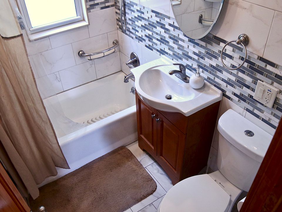 1st image of 11224 205th St