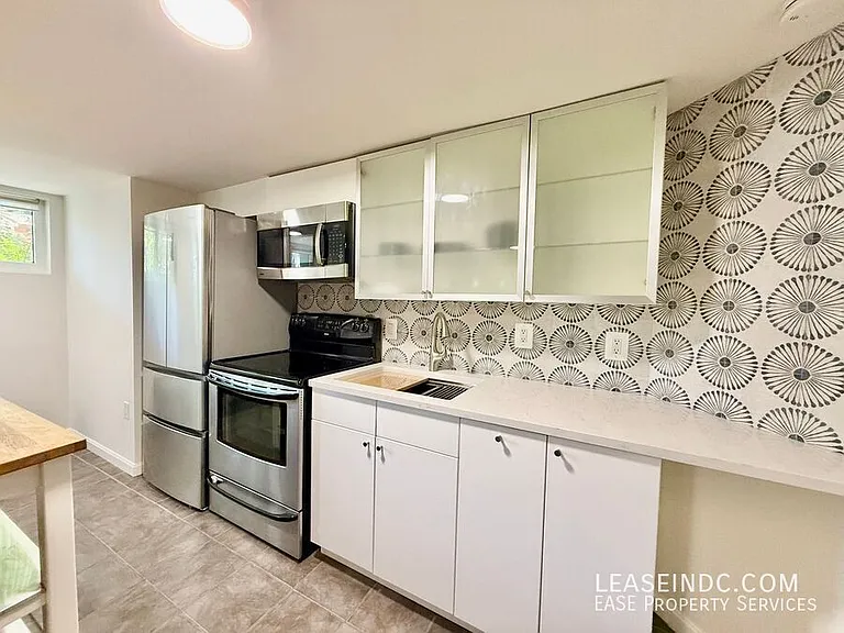 1850 3rd St NW #B — Photo 8