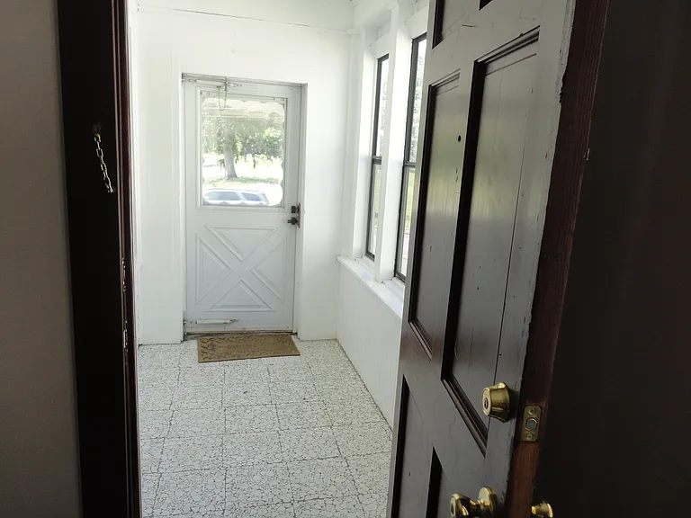 416 Georges Rd #1D — Photo 6