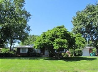 5370 Dexter Dr, Merrillville, IN 46410