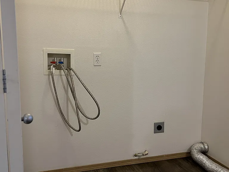 10104 Montana Rd #B — Photo 30