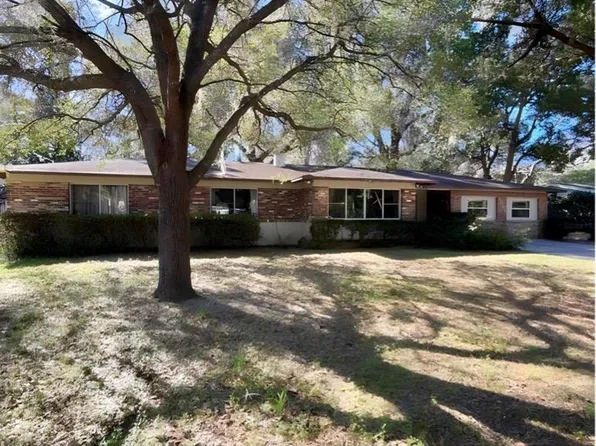 3735 SW 2nd Pl, Gainesville, FL 32607