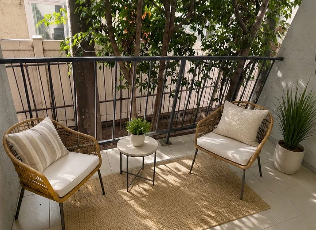 2 bed, 1.0 bath, 1079 sqft, $3,200 — Photo 3