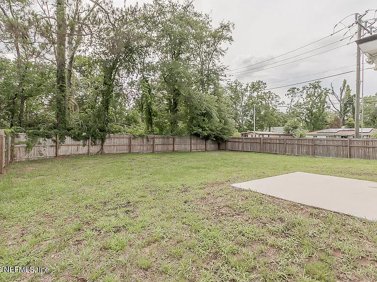 4612 Firestone Rd — Photo 24