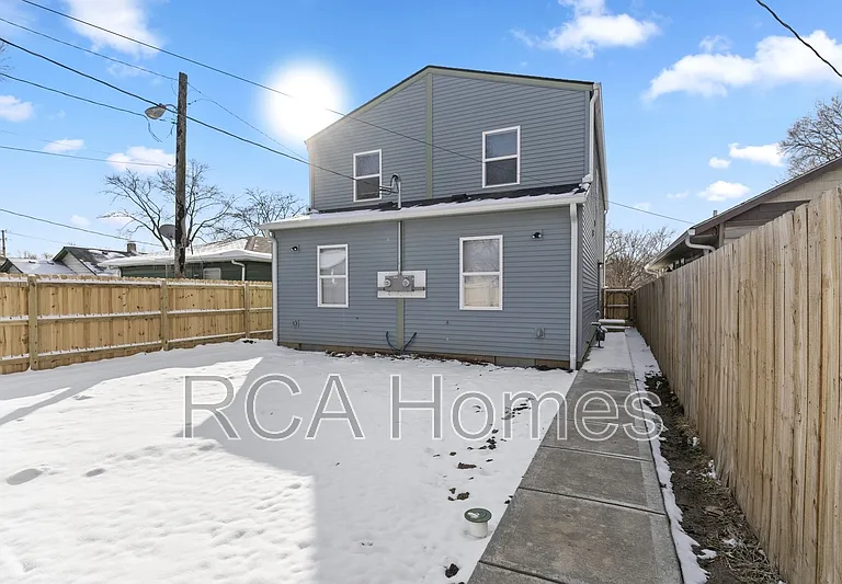 2827 Adams St — Photo 4