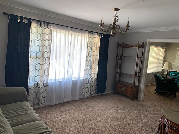 3rd image of 723 W Dormard Ave