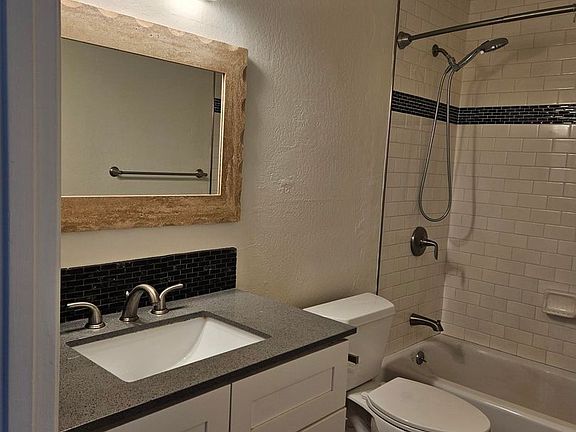5th image of 1056 Grand Ave #203