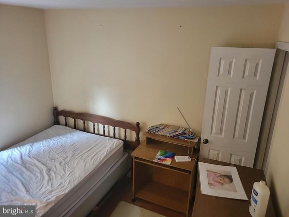 4th image of 9801 Vertain Ct