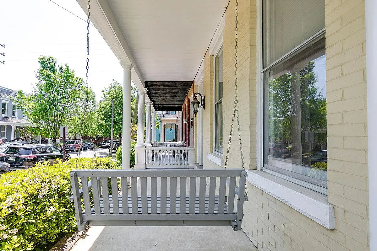 1 bed, 800 sqft, $1,700 — Photo 3