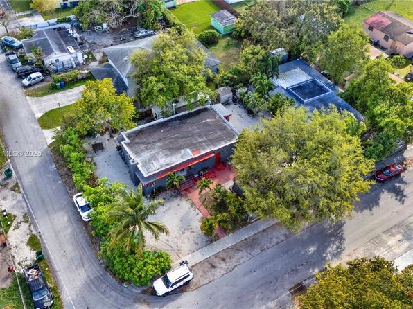 2400 NW 82nd St, Miami, FL 33147