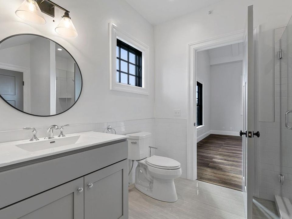 "Middlesex" -1BR / 1BA @ 96 East Ave