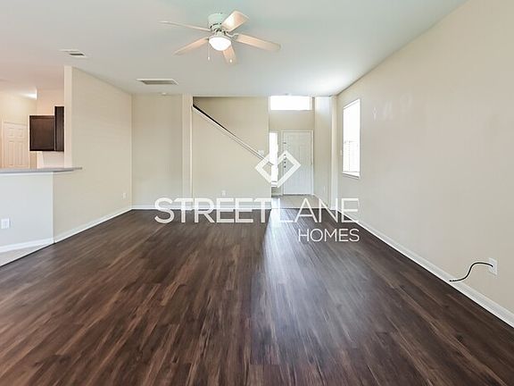 4th image of 18707 Walden Glen Cir