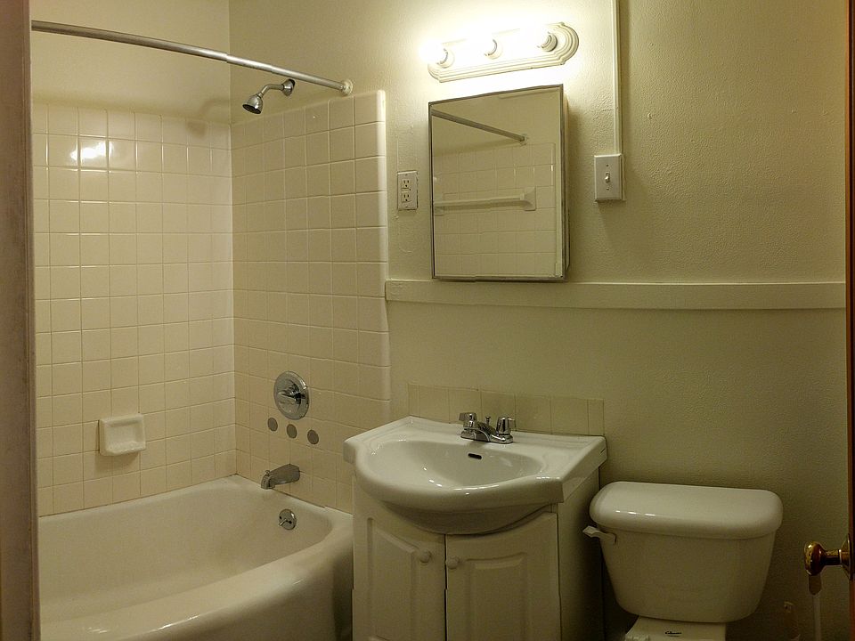 1st image of 1225 Saint Clair Ave APT 6