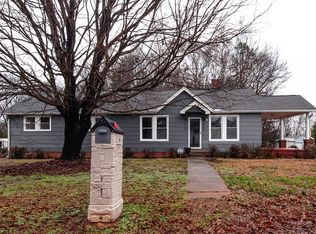 272 Sunnyview Cir, Spartanburg, SC 29307