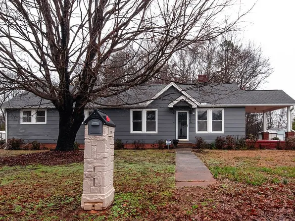 272 Sunnyview Cir, Spartanburg, SC 29307