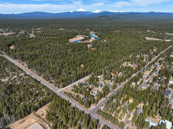 55601 Swan Rd, Bend, OR 97707