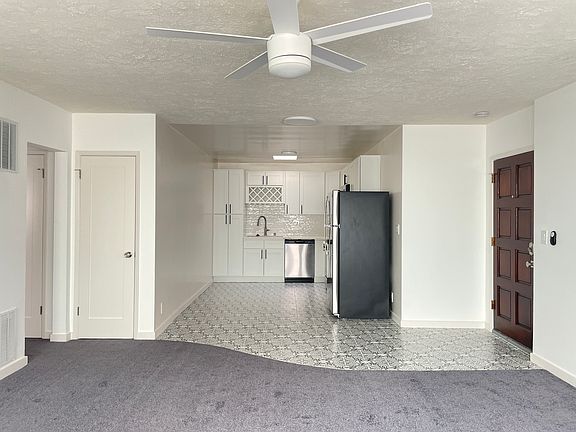 4th image of 1020 Granville Ave APT 306