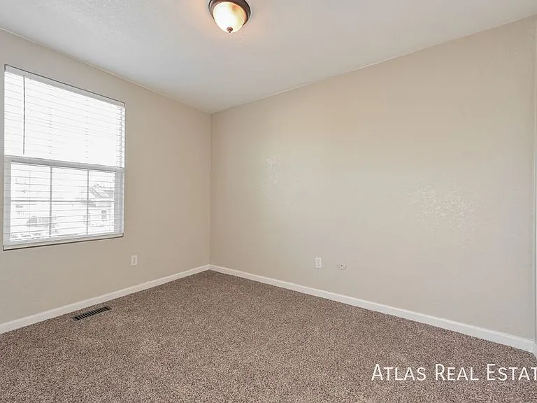 1484 S Cathay Way — Photo 11