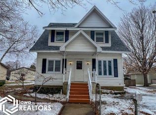 115 5th St SE, Hampton, IA 50441