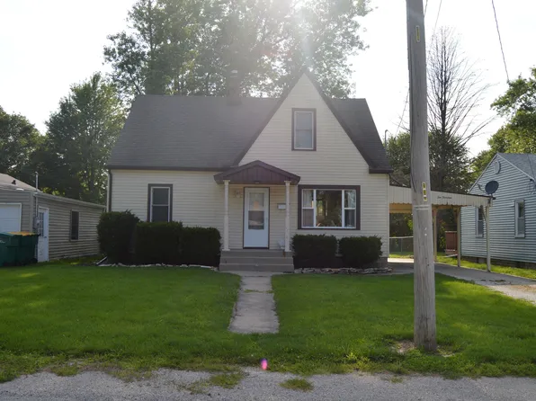 1014 Holcomb St, Streator, IL 61364