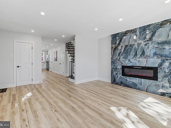 5th image of 937 E Gorgas Ln