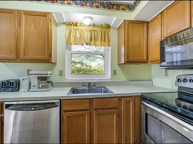 11910 Gravois Rd #3 — Photo 19