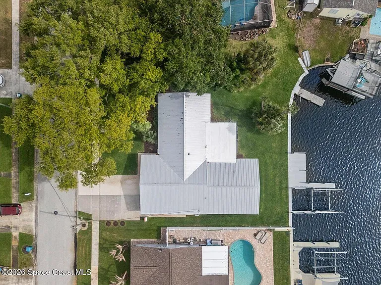 540 Albatross St — Photo 24