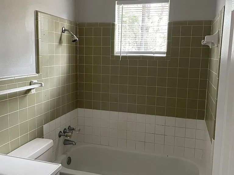 2501 Academy Dr — Photo 11