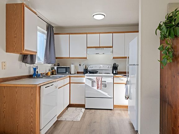 5th image of 2716-2718 SW Umatilla Ave