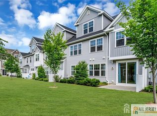 306 Dickson Ct, Highland Park, NJ 08904