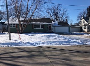 209 5th Ave, De Witt, IA 52742