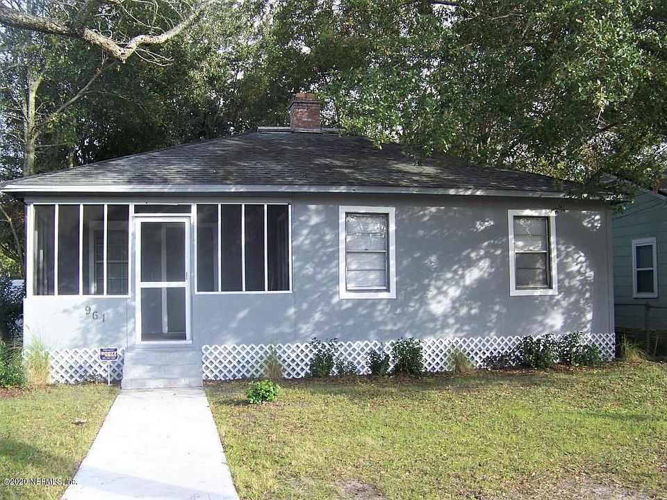 1st image of 961 Huron St