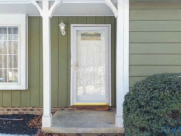 3rd image of 8819 Pepperidge Rd