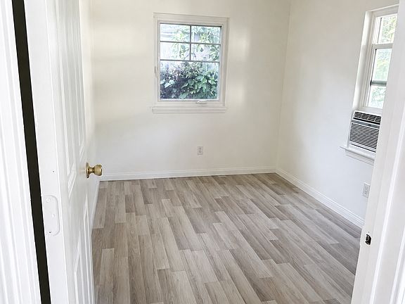 5th image of 1251 N Commonwealth Ave
