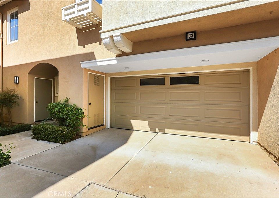 1st image of 33 Visalia