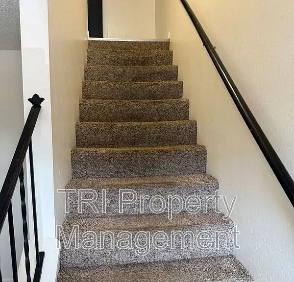 732 37th Avenue Ct #3 — Photo 5