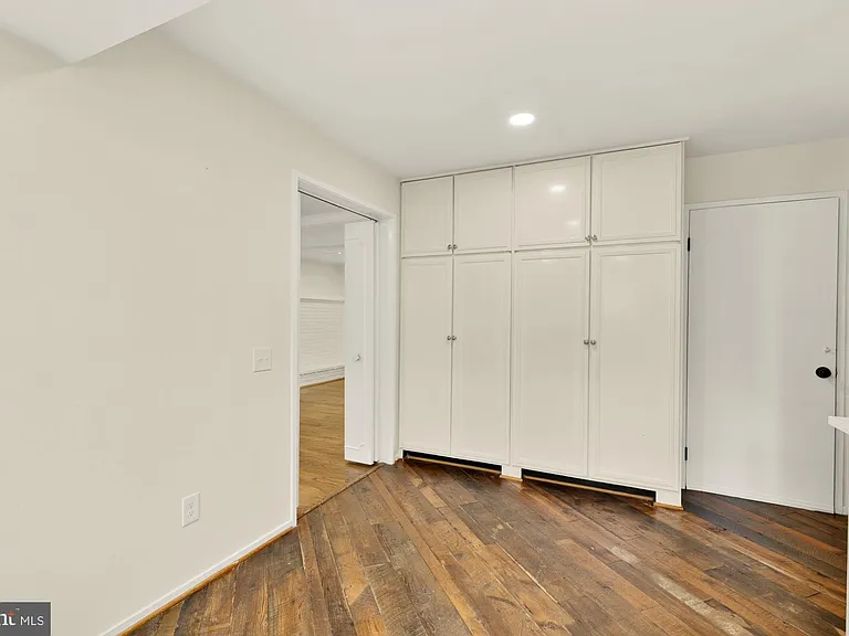 8416 Fox Run — Photo 24