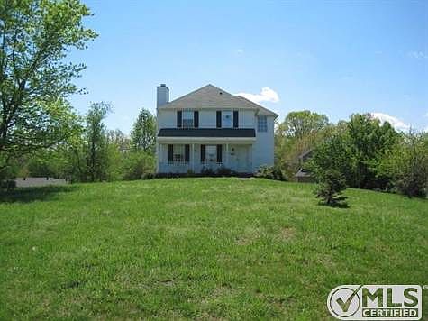 1st image of 900 Ashton Dr