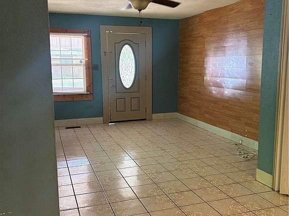 5th image of 2810 Winters Dr
