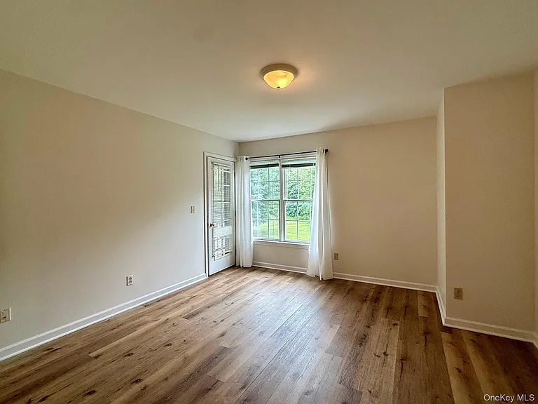 73 Sandalwood Ln — Photo 8