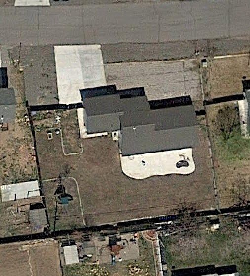 1st image of 704-460 Anita Dr