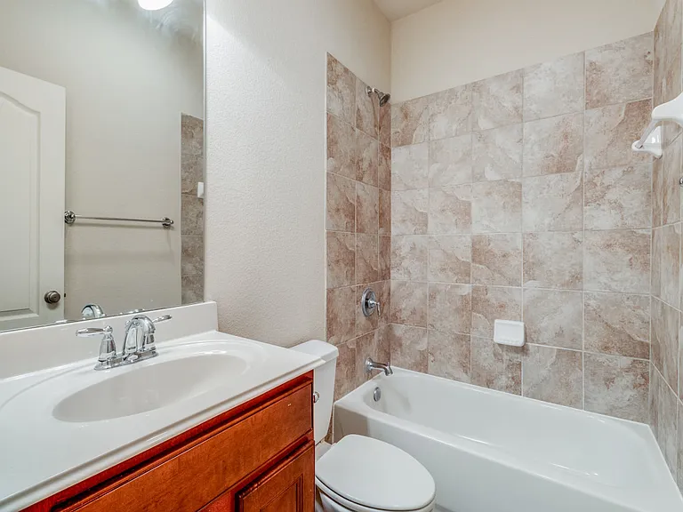2326 Stutz Dr #103 — Photo 25