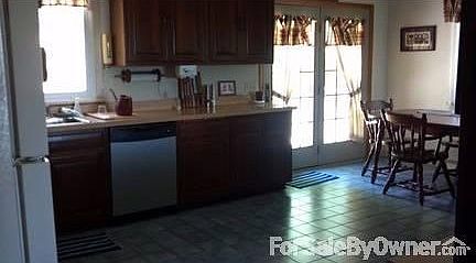 5th image of 2481 Caton Rd