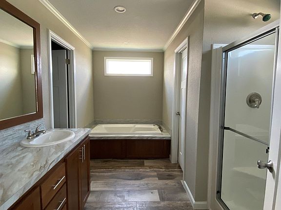 3rd image of 129 Pineland Ave #113