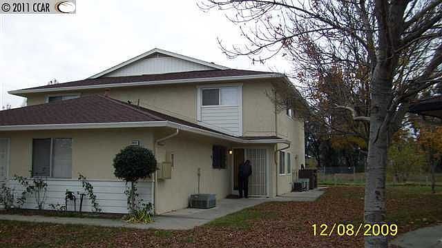 1st image of 2405 Lemontree Ct Unit 3